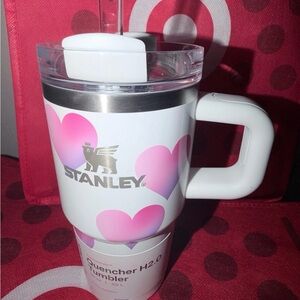 Stanley Quencher H2.0 Tumbler with Pink and White Hearts